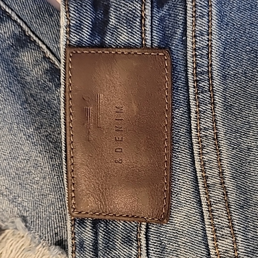 & DENIM Jeans ~ Distressed Skinny Coupe Moulante Jeans with Button-fly - Picture 6 of 13
